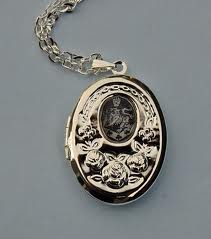 cullen locket