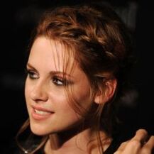 Headshot-of-kristen-stewart-attending-the-cinema-society-screening-of-the-twilight-saga-eclipse crop