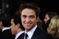 RobertPattinsonNewHQsGoldenGlobes2