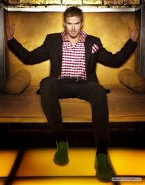 Kellan Lutz 25