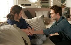 Breaking-dawn-movie-still-1-525x331