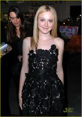 Dakota-fanning-runaways-reunion-05