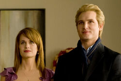 Carlisle and Esme New Moon