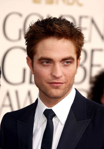 Robert-pattinson-2011-golden-globes-redcarpet