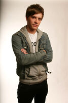 Xavier-samuel-1-g