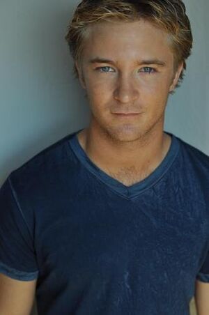 Michael Welch 5