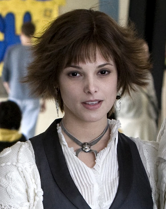 Alice Cullen born Mary Alice Brandon, is a vampire and member of the Cullen family. 