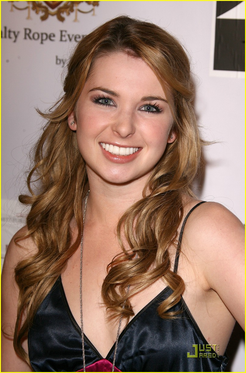 Kirsten Prout | Twilight Wiki | Fandom