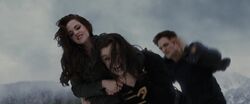 Bella & Edward trying to kill Aro