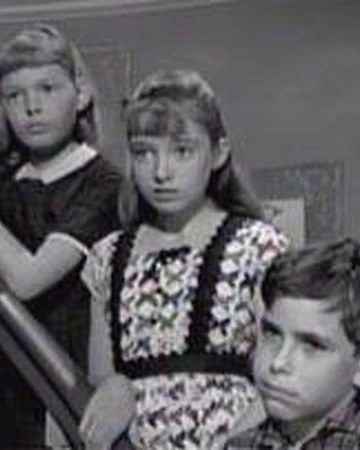 I Sing The Body Electric The Twilight Zone Wiki Fandom Three men lost amongst the stars, three men sharing.