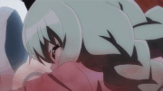 Sae creates a shield that protects Benio from Kinasa's bullets