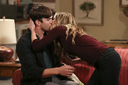 Two-and-a-Half-Men-A-Beer-Battered-Rip-Off-Season-12-Episode-12-04.jpg
