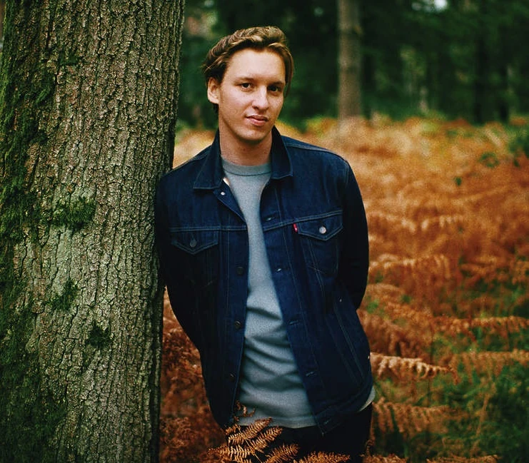 Ezra Twoja Twarz Brzmi Znajomo Wiki Fandom