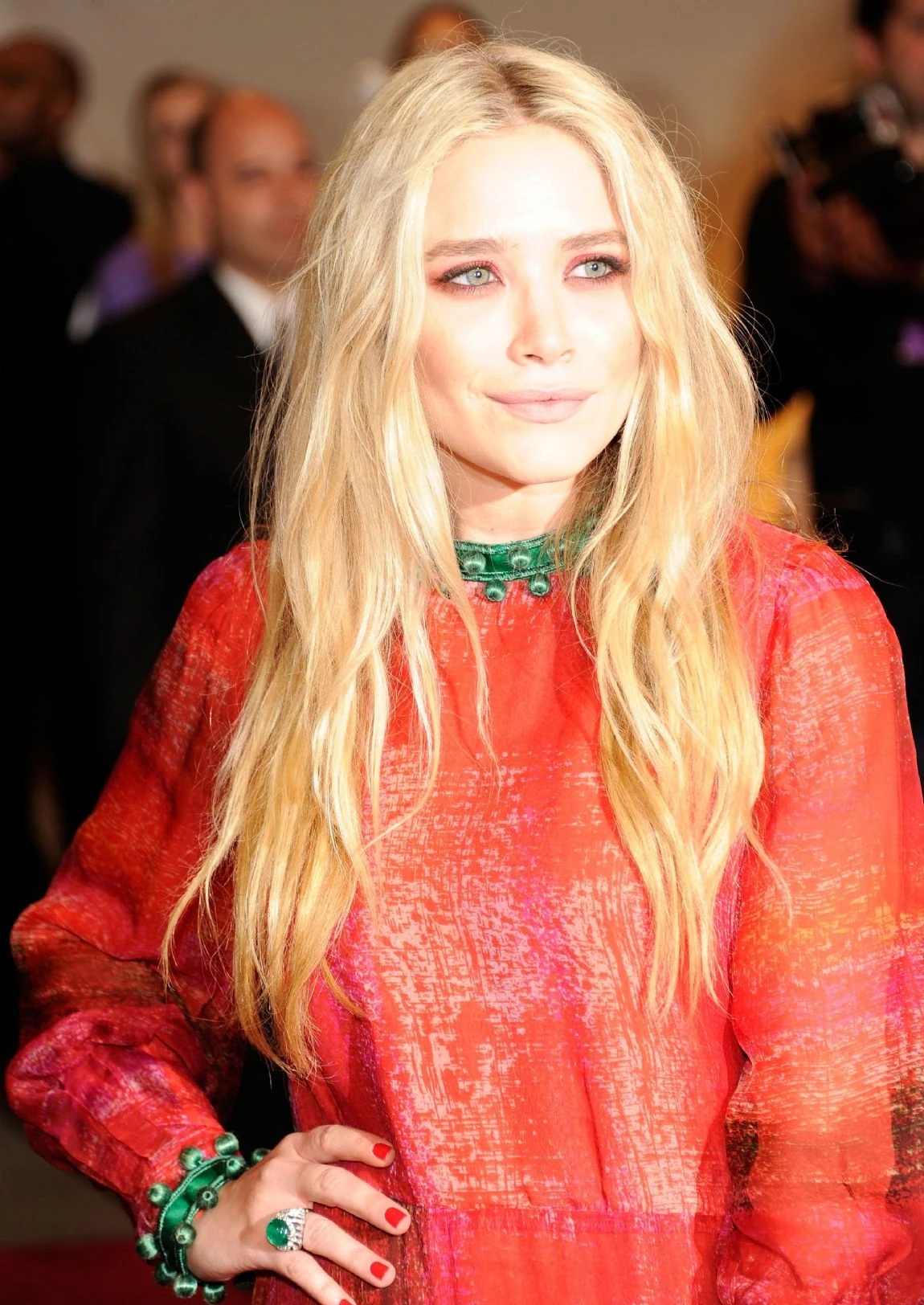 Mary Kate Olsen, ¿se ha sometido a cirugía?, image size:1150x1624