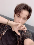 [2020.06.10] #3 모아분들!!!!! 오늘 쇼챔피언 무대 어땠나욤!?!? 퇴근길 인터뷰때 모아분들 잠시 볼 수 있어서 진짜 좋았어요ㅠ.ㅠ 모두 오늘 좋은하루 보내고 푹쉬어용♡♡ 굿나잇Zzz #휴닝카이 #HUENINGKAI