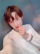 [2020.06.11] #4 모아분들!!!! 엠카무대는 잘 보셨죵???^3^ 멤버들의 흰착장이 아주 멋있었던 것 같아요 ㅠ.ㅠ 오늘이랑 내일만 지나면 드디어 주말이에욥!!!!! 다들 오늘 푹쉬고 내일 뮤뱅에서 뵈용♡♡ #휴닝카이 #HUENINGKAI