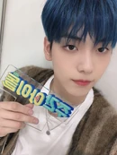 [2020.10.12] #1 수빈입니다! 오늘 주간아이돌 촬영을 하고 왔어요 ㅎㅎ 은혁 엠씨 님과 광희 엠씨 님이 너무너무 잘 챙겨주셔서 편하고 즐겁게 촬영했습니다! 진짜 재밌었으니까 꼭 본방사수해주세요~ #TOMORROW_X_TOGETHER #수빈 #SOOBIN