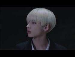 TXT 553 スビン Blue Hour サノク Blue Hour (Japanese Version) - YouTube
