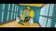 TXT (투모로우바이투게더) '어느날 머리에서 뿔이 자랐다 (CROWN)' Official MV