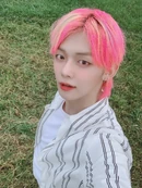 [2020.10.19] #1 개인 티저부터 단체 티저까지 슬슬 하나씩 풀리네요! 오늘 티저는 마음에 드셨나요? 이름 옆에 새로 생긴 요 이모티콘도 너무 귀엽지 않나요ㅎㅎ 오늘도 좋은 하루 보내요 모아~ #TXT_연준 #TXT_YEONJUN