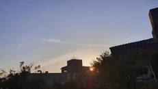 [2020.10.06] 모아 분들! 오늘 날씨 너무 좋지 않나용? 모아 분들한테 보여주고 싶어서 사진 찍어 봤는데 어때요? 예쁘죠!!! 모아 분들이 보고 있는 하늘 사진도 올려주세요! 궁금해용~!>_<♡ #모아와하늘 #휴닝카이 #HUENINGKAI