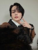 [2022.11.30] #3 다들 마마 즐거우셨나용??? 모아분들이랑 함께 무대 즐겨서 너무 행복했어용!! 또 월드 와이드 팬 초이스 라는 값진 상을 받을 수 있어서 영광입니당!! 늘 고마워용 모아깅들>3<♡♡ #휴닝카이 #HUENINGKAI