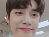 [2020.09.24] #1 여러분들이 그렇게 보고 싶다 했던 데뷔쇼 때 제 사진...! 제가 구해왔어요 제가!!! 이렇게 보니깐 조금 바보 같긴 한데 귀엽게 봐주세요ㅋㅋㅋ #연준 #YEONJUN