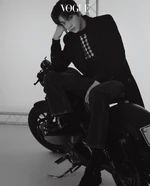 Vogue Korea (#1) (November 2021)