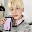 [2020.11.09] #1 헐 맨투맨이랑 지갑 어디꺼지??? 너무 예쁘당!💛 #TXT_TAEHYUN #TXT_태현