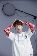 It's Skin (#5) (2019)