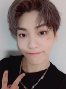 [2020.06.12] #2 수빈입니다! 오랜만에 머리를 시원하게 올렸어요 ㅎㅎ 무대 직후에 찍은 셀카라 상처 분장은 거의 지워졌네요 ㅜㅜ 우리 인기가요에서 만나요~! #TOMORROW_X_TOGETHER #수빈 #SOOBIN