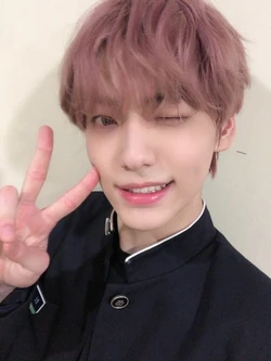 TXT 2020 FANLIVE スローガン ショッパーバッグ ミニフォト TXT 2020 FANLIVE スローガン ショッパーバッグ ミニフォト TXT