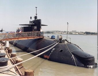 766px-USS Permit (SSN-594)-1-