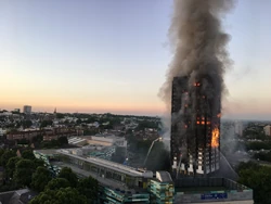 The fire during the early morning of 14 June 2017. Author: Natalie Oxford.