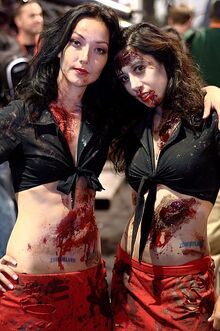 Zombieland models at Comic-con