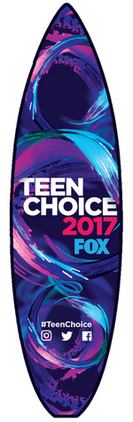 Louis Tomlinson Accepts Surfboard for Choice Male Artist at Teen Choice  Awards 2018!, 2018 teen choice awards, Louis Tomlinson, Teen Choice Awards