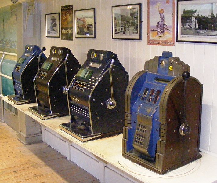 Las Vegas Draw Poker Electronic Slot Machine Bank WORKS Royal Flush 3000  Vintage