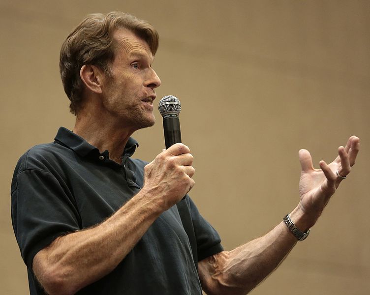 The video game industry pays tribute to Kevin Conroy voice of Batman -  Gearrice