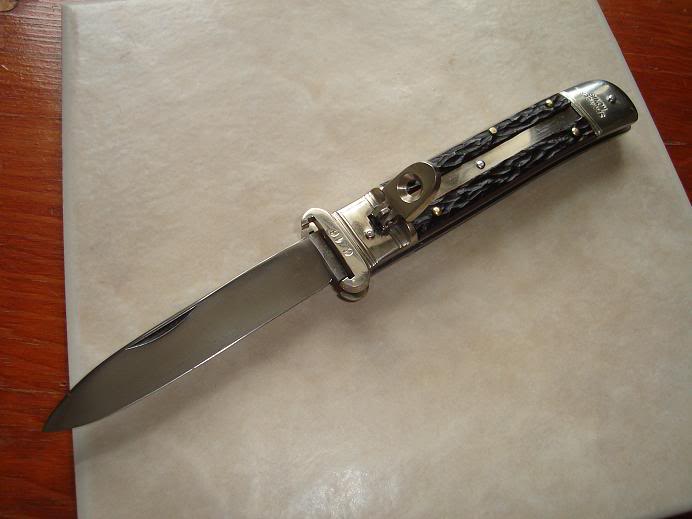 https://static.wikia.nocookie.net/ultimatepopculture/images/4/4d/Vintage_Switchblade.jpg/revision/latest?cb=20200123185432