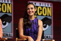 Gal Gadot (42855138655)