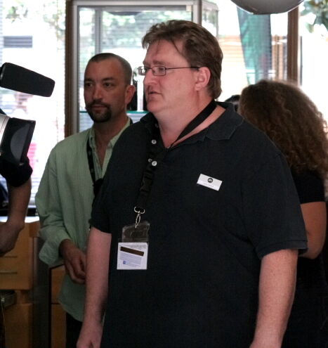 Gabe Newell stokes the 'Half-Life 3' fire