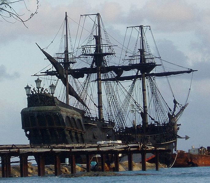 Pirates of the Caribbean The Black Pearl A Pop-Up Pirate Ship