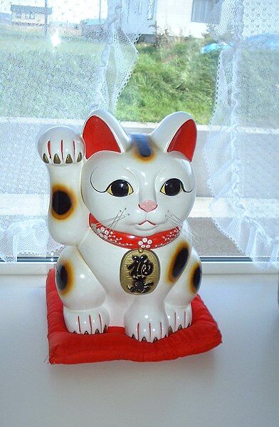 japanese lucky cat