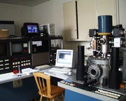  (EBL) setup.