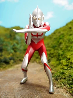 CCP-1-6-Tokusatsu-Series-Shin-Ultraman-Spacium-Beam-pose