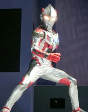 Versi spandeks bagi sut Ultraman X.