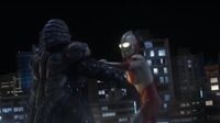 Ultraman vs Golza