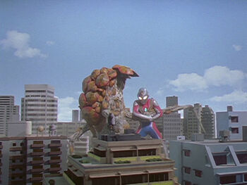 Frogas vs. Ultraman Dyna