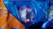 Pingat Ultraman Orb dimasukkan