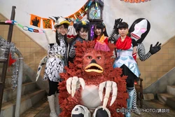 Everyone Is Friends 01